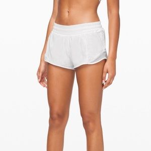 Lululemon hotty hot short  II size 6 in white